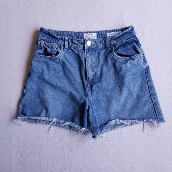 Cotton On Pants - Cotton On high rise Miley shorts sz 6